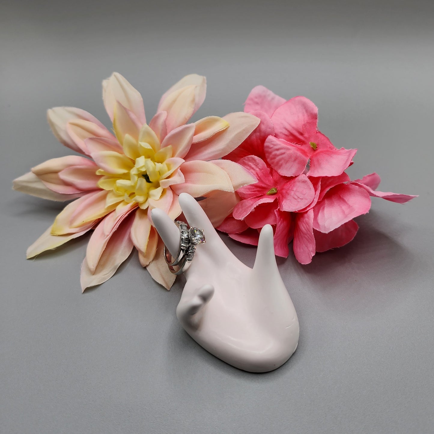 Hand Ring Holder