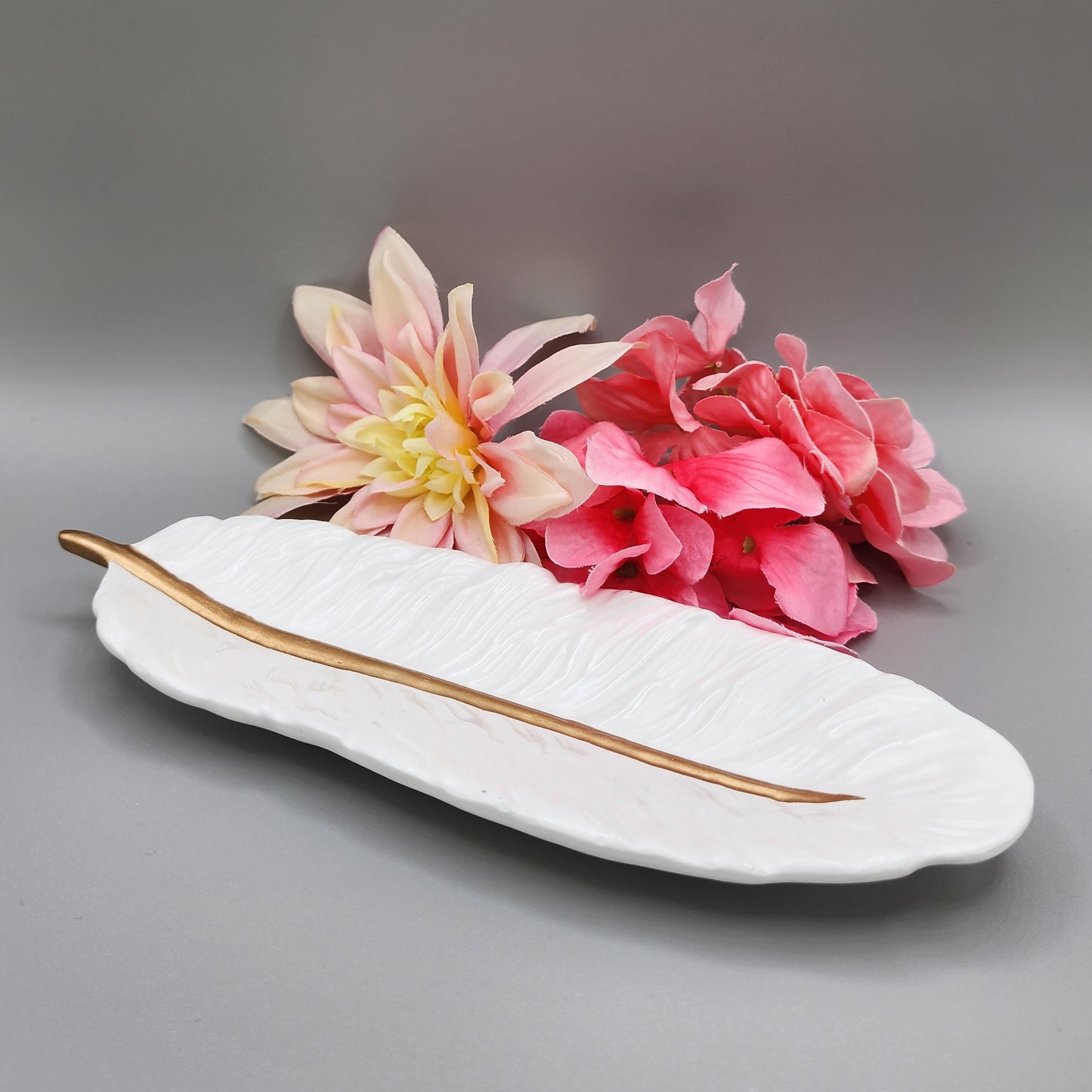 Feather Tray